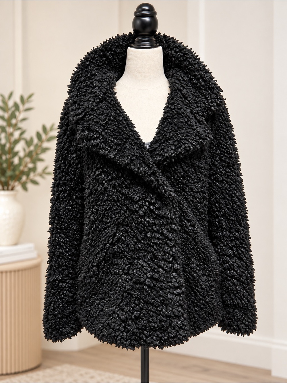 AAIKO Cozy Black Teddy Faux-Shearling Jacket L